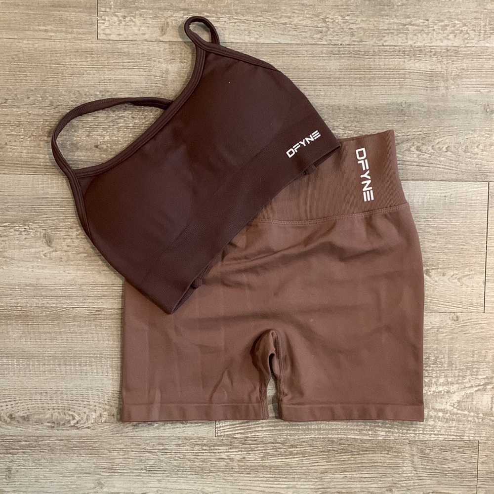 DFYNE - Bra and Shorts Bundle - Picture 2 of 7